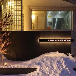 アパート Royalheights Kotoni 広々30平米 最大4名ルーム A, 札幌市